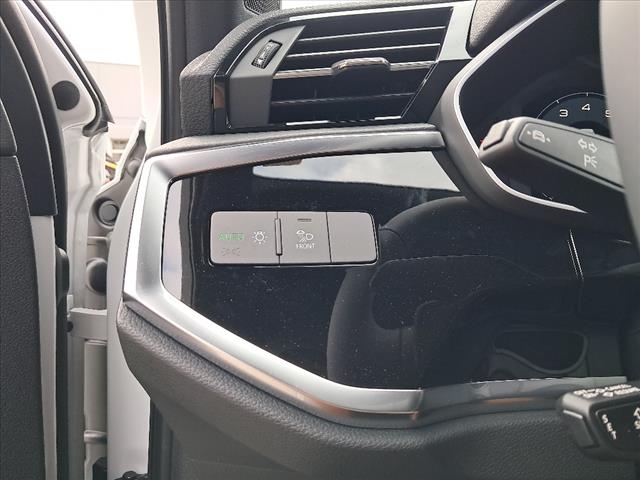 2025 Audi Q3 45 S line quattro Premium