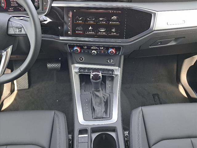 2025 Audi Q3 45 S line quattro Premium