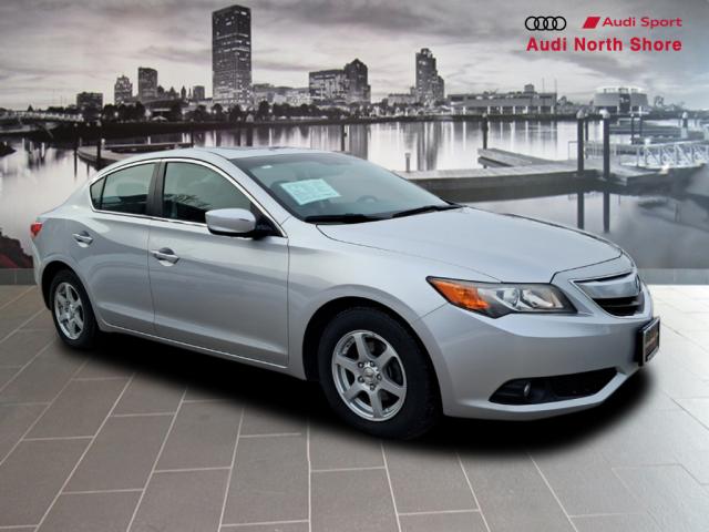 2013 Acura ILX 2.0L w/Tech
