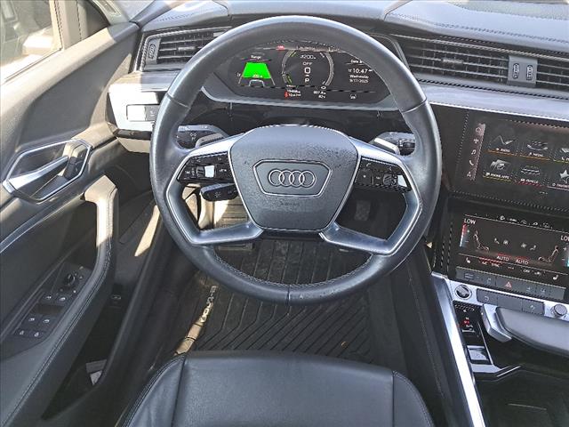 2023 Audi e-tron quattro Premium