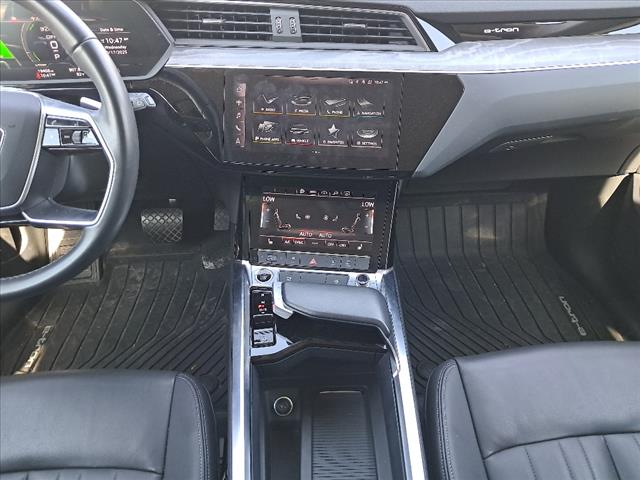 2023 Audi e-tron quattro Premium