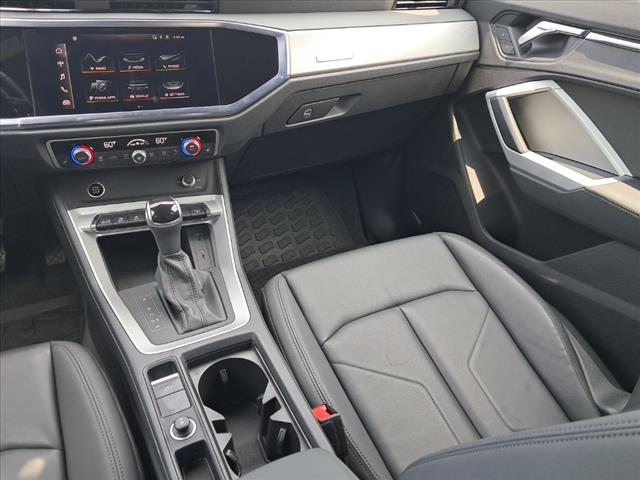 2022 Audi Q3 quattro Premium 40 TFSI