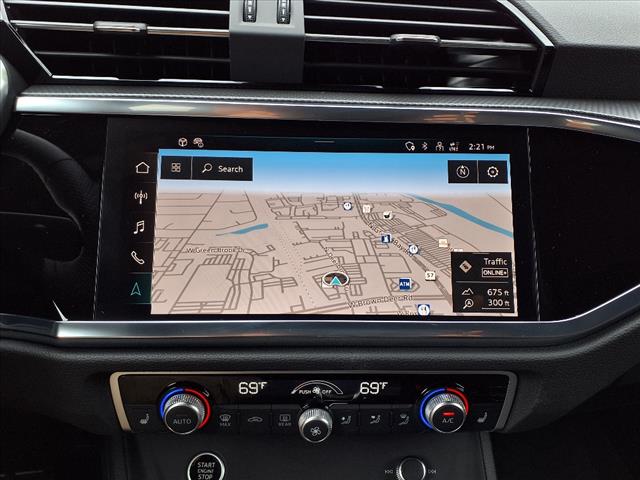 2025 Audi Q3 45 S line quattro Premium