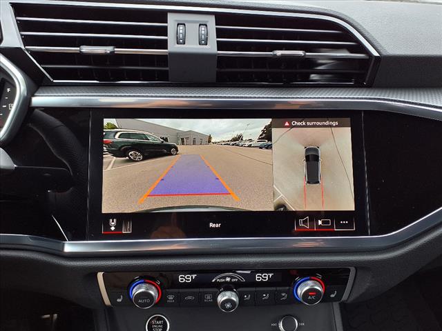 2025 Audi Q3 45 S line quattro Premium