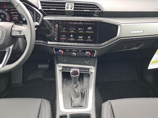 2025 Audi Q3 45 S line quattro Premium