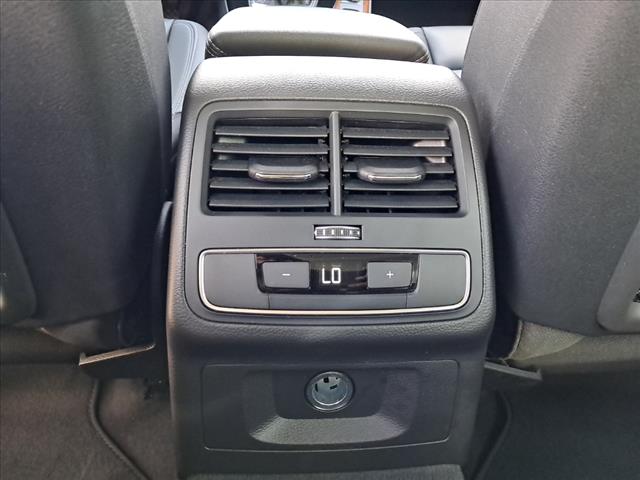 2023 Audi A4 quattro Premium 40 TFSI