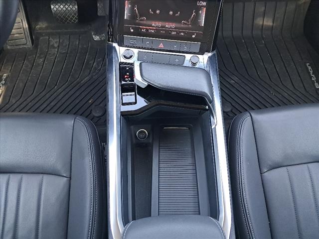 2023 Audi e-tron quattro Premium
