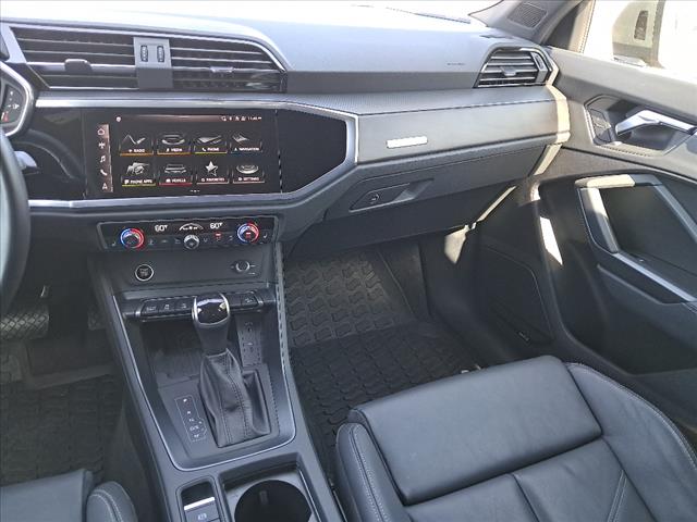2023 Audi Q3 quattro S line Prem Plus 45 TFSI