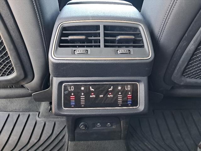 2023 Audi e-tron quattro Premium