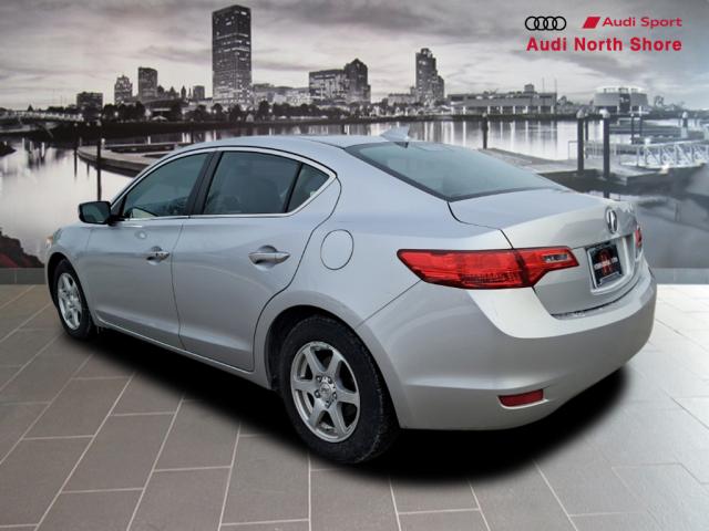 2013 Acura ILX 2.0L w/Tech