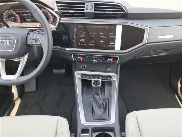 2025 Audi Q3 45 S line quattro Premium