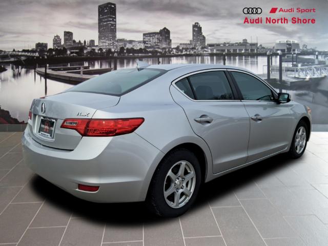 2013 Acura ILX 2.0L w/Tech