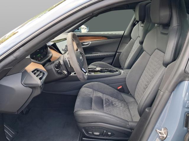 2022 Audi e-tron GT quattro Premium Plus