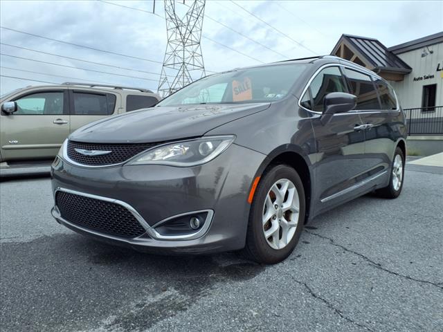 2017 Chrysler Pacifica Touring-L Plus