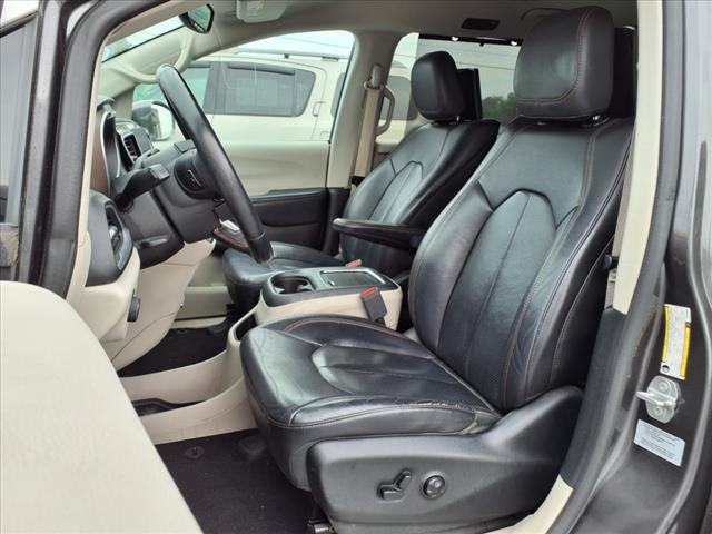 2017 Chrysler Pacifica Touring-L Plus