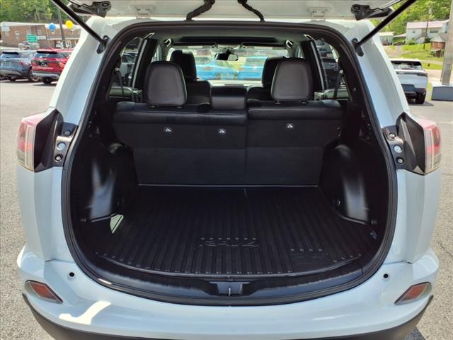 2017 Toyota RAV4 SE