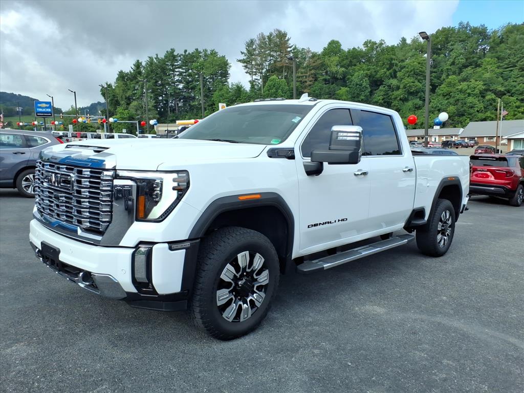 2024 GMC Sierra 2500HD Denali Crew Cab 4WD