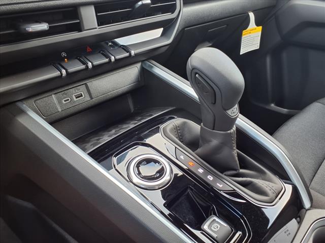 2025 Chevrolet Colorado WT/LT