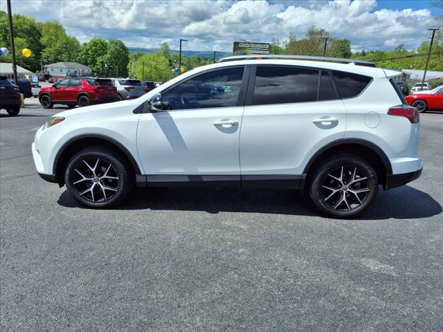 2017 Toyota RAV4 SE