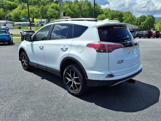 2017 Toyota RAV4 SE