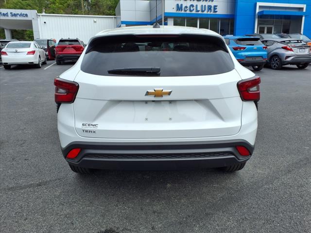 2025 Chevrolet Trax LS