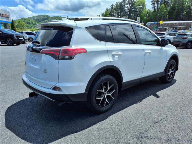 2017 Toyota RAV4 SE