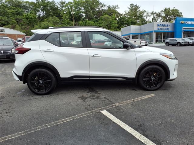 2023 Nissan Kicks SR