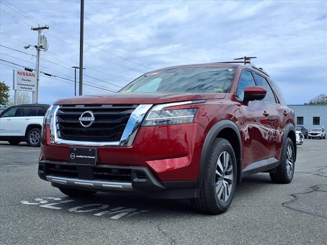 2024 Nissan Pathfinder SL