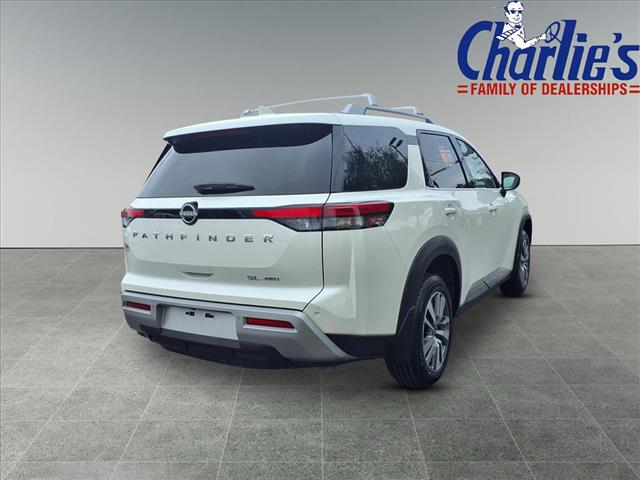 2024 Nissan Pathfinder SL