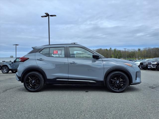 2023 Nissan Kicks SR