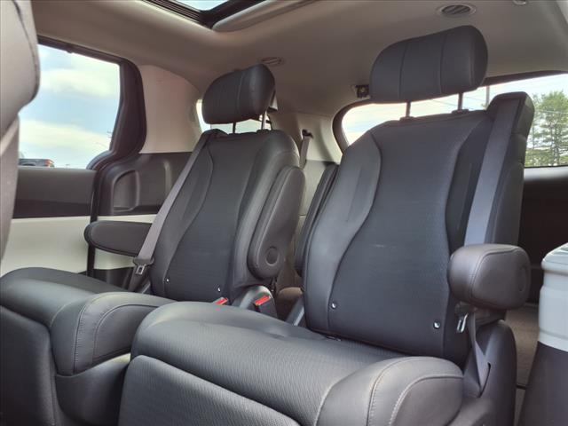 2024 Kia Carnival SX