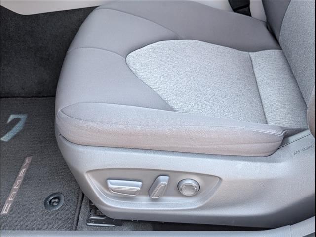 2020 Toyota Camry Hybrid LE