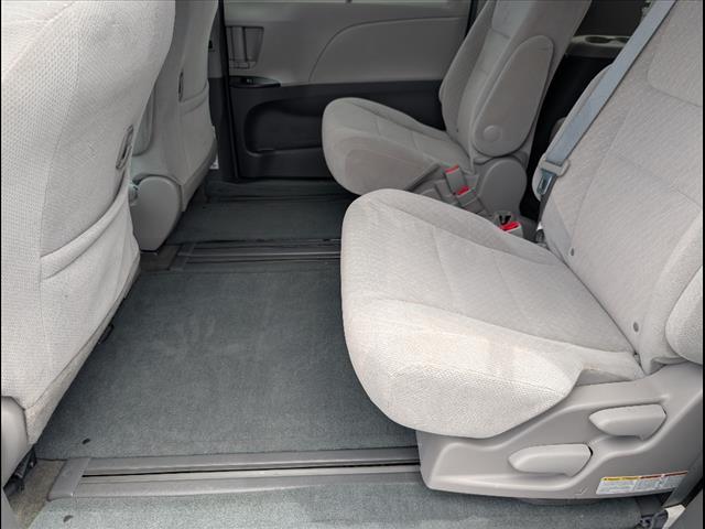 2017 Toyota Sienna LE 8 Passenger