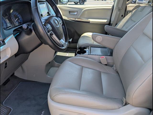 2015 Toyota Sienna XLE