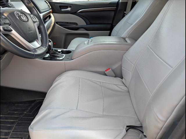 2016 Toyota Highlander Limited