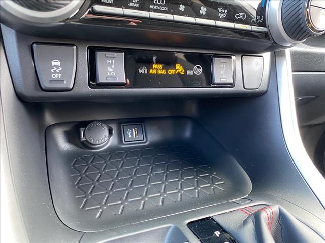 2025 Toyota RAV4 Plug-in Hybrid SE