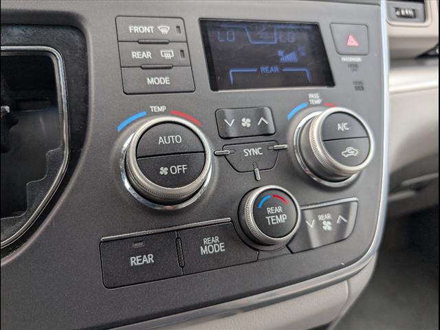 2017 Toyota Sienna LE 8 Passenger