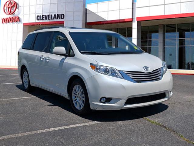 2015 Toyota Sienna XLE