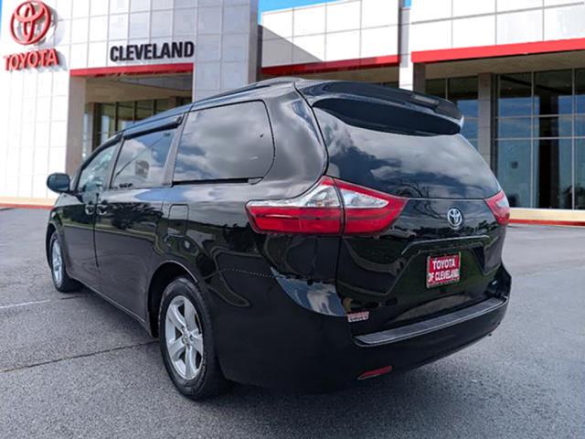 2017 Toyota Sienna LE 8 Passenger