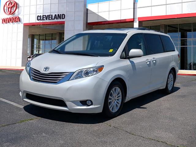 2015 Toyota Sienna XLE