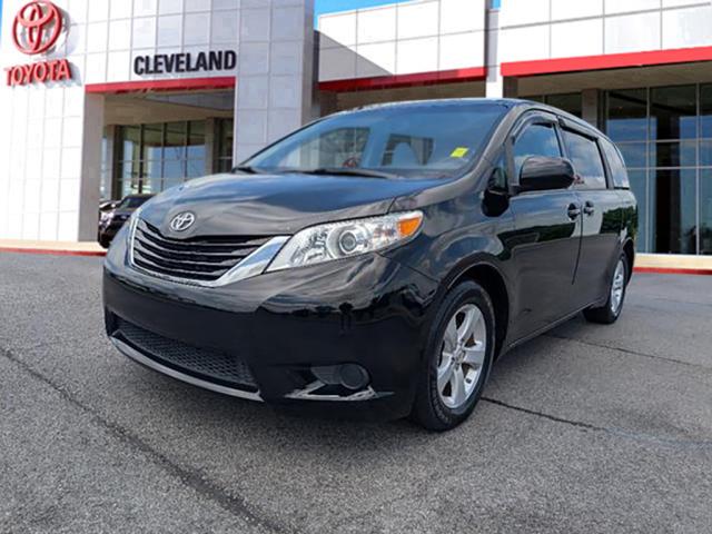 2017 Toyota Sienna LE 8 Passenger