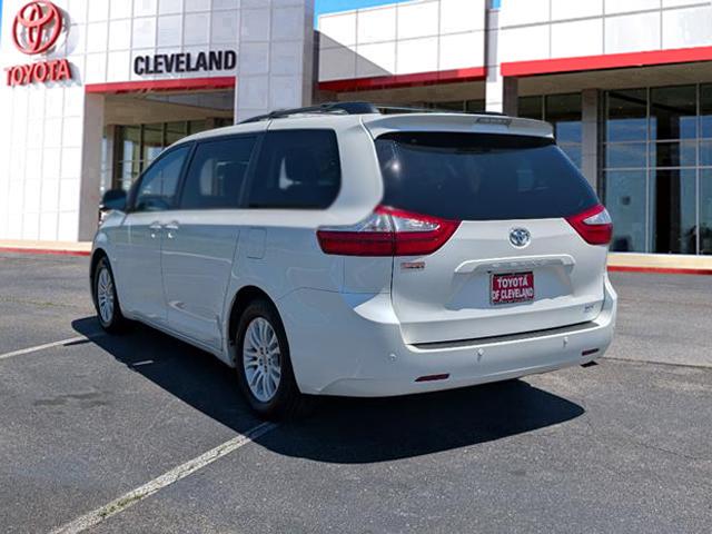 2015 Toyota Sienna XLE