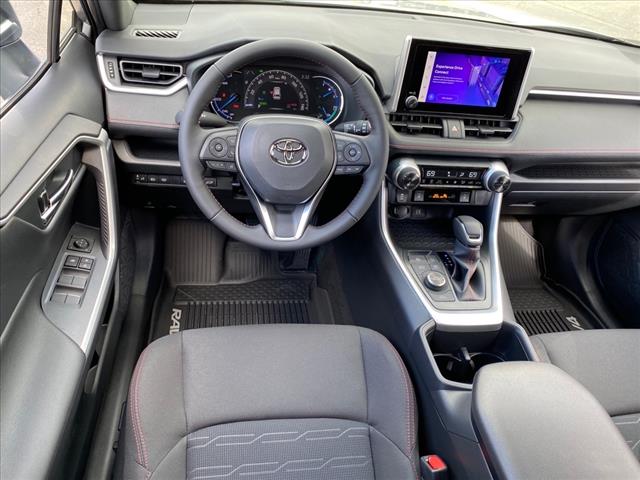 2025 Toyota RAV4 Plug-in Hybrid SE