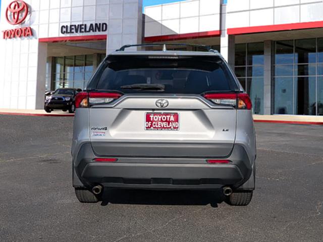 2020 Toyota RAV4 LE
