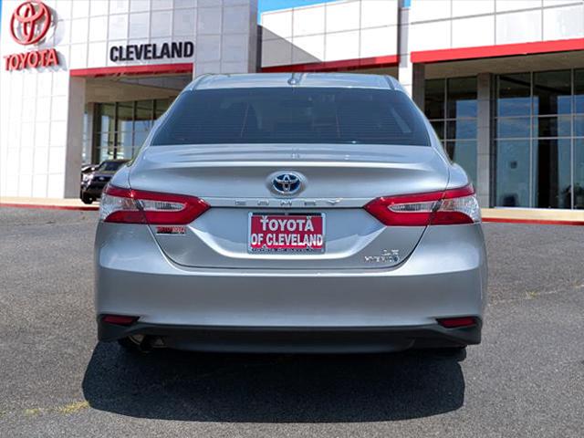 2020 Toyota Camry Hybrid LE