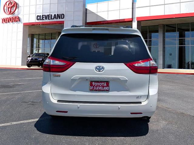2015 Toyota Sienna XLE