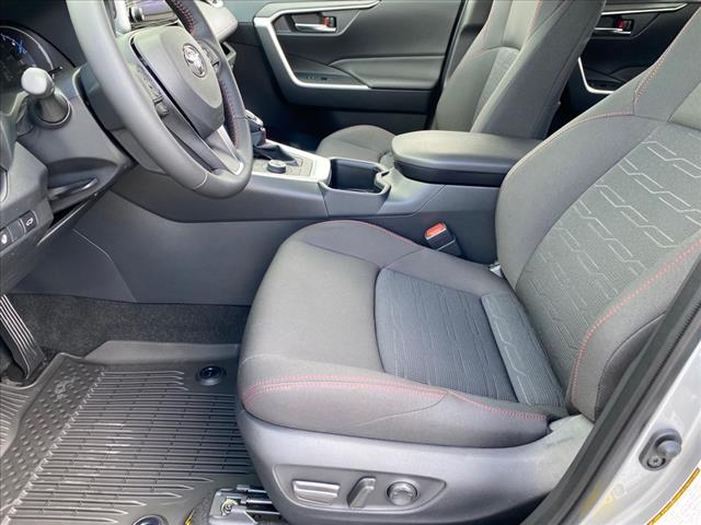 2025 Toyota RAV4 Plug-in Hybrid SE