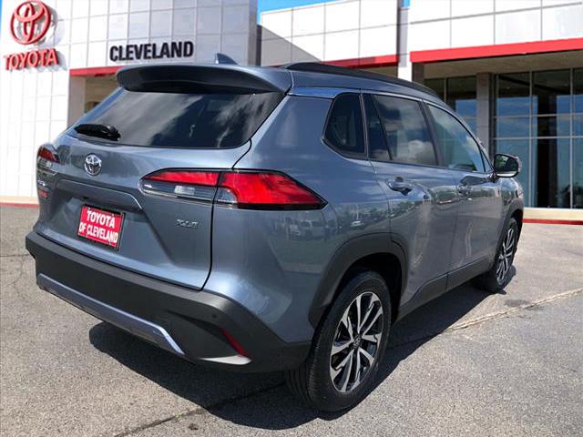2024 Toyota Corolla Cross XLE