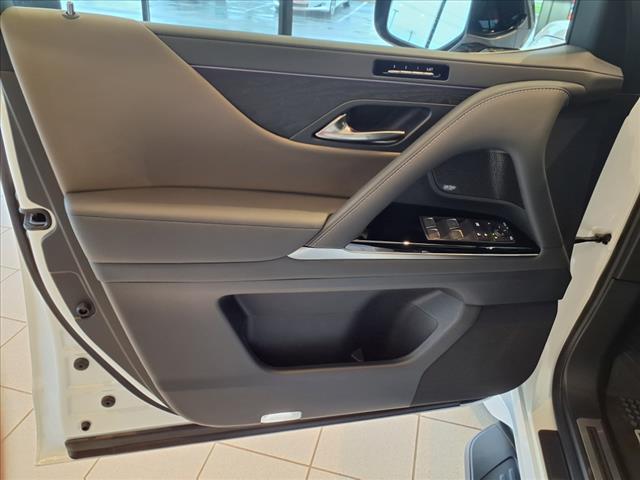 2025 Lexus LX 700h 