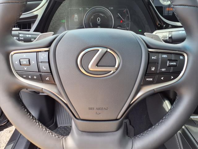 2025 Lexus ES 300h 300h